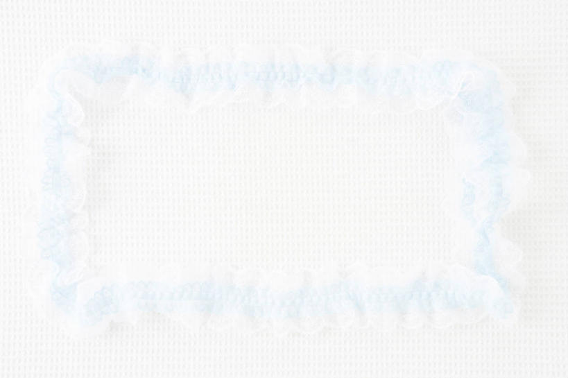 无人,横图,俯视,室内,特写,白天,白色背景,静物,纺织品,阴影,反射,布,图形,影子,蕾丝,织物,长方形,几何,蓝色,摄影,影棚,布匹,矩形,数学,彩图,高角度拍摄,影棚拍摄,拍摄,几何图形,平面图形,镂空织物