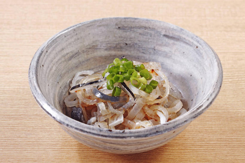 海鲜,无人,横图,俯视,室内,特写,白天,烹饪,餐桌,桌子,蔬菜,阴影,新鲜,反射,影子,陶瓷,葱,青葱,肉,鱼肉,日本料理,料理,食品,陶瓷制品,水产,菜肴,美食,肉类,海洋生物,食物,一个,容器,碗,日式料理,日式,佳肴,有机食品,绿色食品,单个,餐台,储藏,河豚,河豚鱼,鸡泡鱼,气泡鱼,储存,水生动物,海产品,水生物,肉食,海底动物,鲀鱼,河鲀,彩图,高角度拍摄,贮存