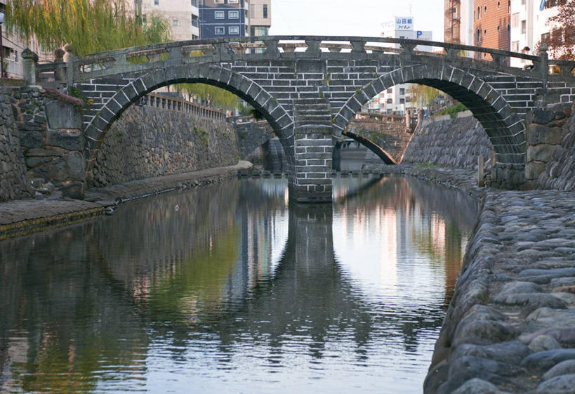 无人,家,栏杆,横图,室外,白天,正面,度假,河流,石头,美景,树林,水,植物,城市风光,城市,长崎,日本,亚洲,波纹,石子,房屋,屋子,河水,景观,水流,公寓,围栏,桥,涟漪,娱乐,石桥,洋房,护栏,楼房,拱桥,住宅,栈桥,树,树木,绿色,倒影,水纹,自然,波浪,享受,休闲,景色,放松,拱形,生长,成长,人行桥,石拱桥,倒映,东亚,日本国,眼镜桥,长崎县,九州本岛,九州,九州岛,九州地方,水晕,长崎市,县厅,反照,石块,彩图,房子