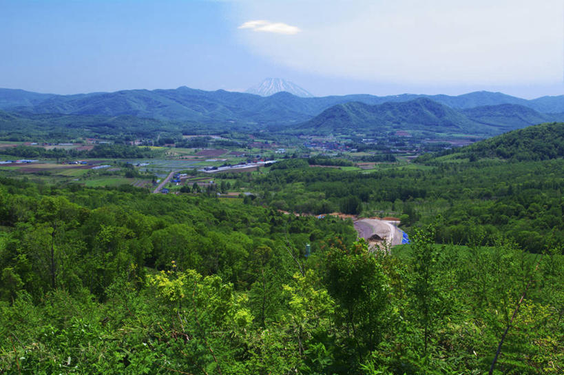 无人,家,横图,室外,白天,正面,旅游,度假,美景,山,山脉,树林,植物,别墅,北海道,日本,亚洲,阴影,光线,影子,房屋,屋子,景观,山峰,云,云朵,公寓,山峦,云彩,娱乐,洋房,楼房,住宅,树,树木,蓝色,绿色,白云,蓝天,天空,阳光,自然,群山,天,享受,休闲,景色,放松,生长,晴朗,成长,自然风光,东亚,日本国,北海道地方,北海道岛,羊蹄山,支笏洞爷国立公园,晴空,彩图,房子