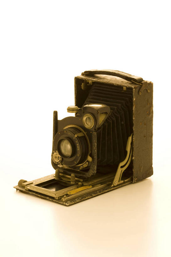 无人,竖图,室内,特写,白天,白色背景,正面,静物,相机,阴影,反射,影子,一个,拍照,白色,摄影,影棚,单个,照相机,彩图,影棚拍摄,拍摄,照相,传统相机,胶片相机