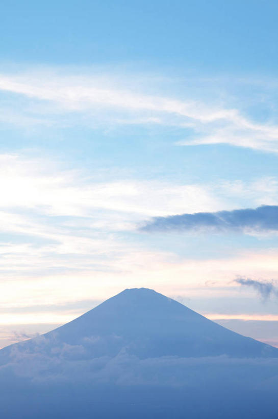 无人,竖图,室外,白天,正面,旅游,度假,火山,美景,日落,山,山脉,长野县,富士山,日本,亚洲,景观,山顶,山峰,晚霞,霞光,落日,山峦,娱乐,自然,黄昏,群山,享受,休闲,景色,彩霞,放松,自然风光,东亚,本州,本州岛,日本国,中部地方,长野,诹访,诹访市,颠峰,极峰,夕照,薄暮,活火山,夕阳,彩图,傍晚,斜阳