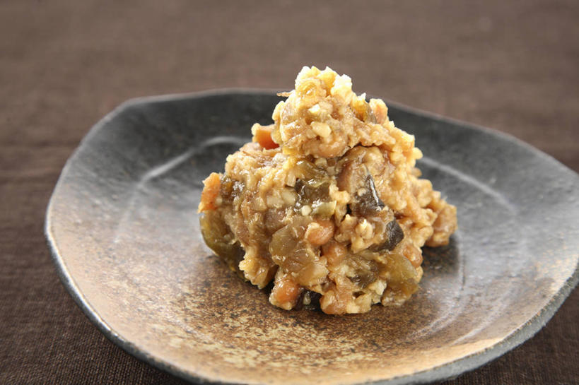 米饭,无人,横图,俯视,室内,特写,白天,烹饪,餐桌,桌子,餐具,一堆,阴影,堆叠,堆积,反射,碟子,盘,影子,日本料理,味增汤,料理,食品,饭,菜肴,美食,食物,一个,黄色,盘子,碟,日式料理,日式,佳肴,单个,餐台,堆,五谷,彩图,高角度拍摄