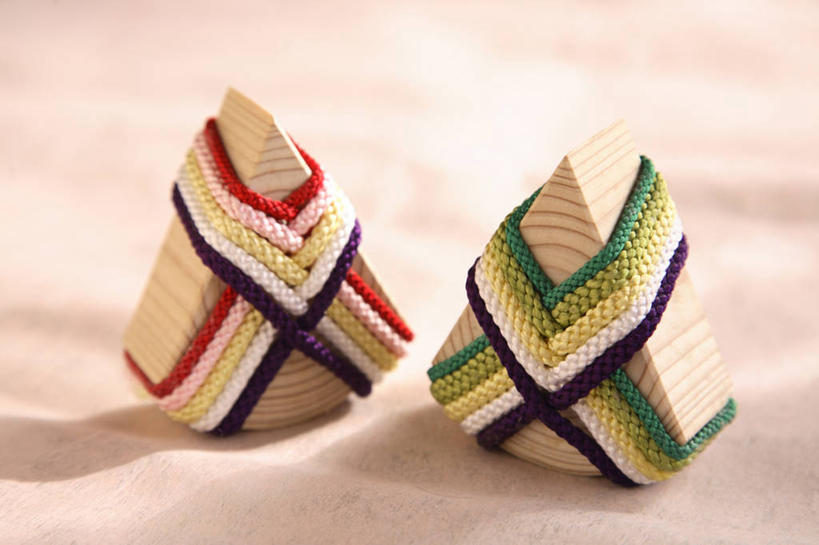 无人,横图,室内,特写,白天,正面,游戏,静物,玩具,工艺美术品,阴影,节日,庆祝,日本文化,艺术,反射,木制,人偶,影子,艺术品,玩,文化,娱乐,两个,木制品,工艺品,庆典,休闲,益智,摄影,影棚,活动,纪念,工艺,美术,发泄,消遣,智力,宣泄,女儿节,玩耍,嬉戏,彩图,影棚拍摄,拍摄,雏祭,上巳,雏人偶