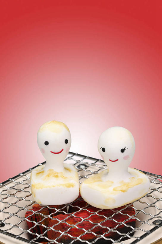 无人,竖图,室内,特写,白天,正面,烘焙,金属制品,红色背景,节日,金属,年糕,文化,架子,两个,一个,白色,祈祷,笑容,许愿,摄影,影棚,单个,纪念,祈求,祭祀,镜饼,笑脸,笑貌,冷却,冷却架,平安,彩图,影棚拍摄,拍摄,传统文化