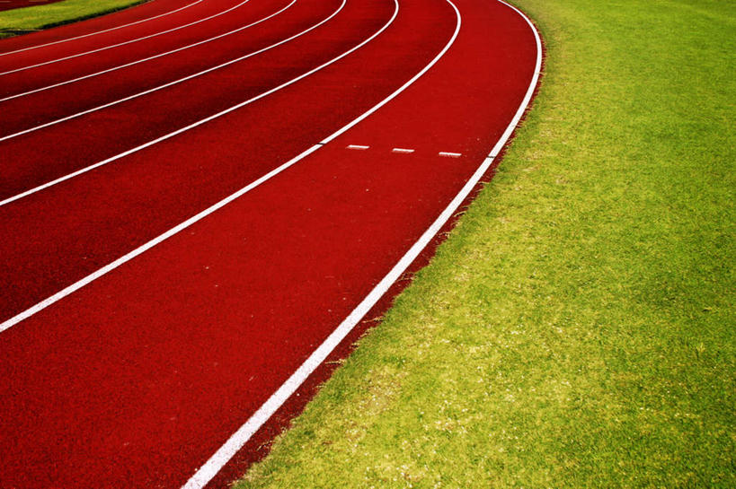 无人,横图,俯视,室外,白天,锻炼,兴奋,热情,运动,草地,草坪,植物,阴影,新鲜,反射,影子,跑道,竞技场,开放,草,红色,绿色,健康,温暖,奔放,活力,积极,激情,朝气,青春,暖色,吉祥,生命,和平,安详,饱满,革命,热烈,赤色,充实,斗志,喜气,主动,冷色,体育,彩图,高角度拍摄,健身,欢乐