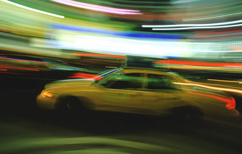 无人,广场,横图,室外,白天,正面,城市,道路,路,路灯,公路,出租车,汽车,照明,纽约,美国,一辆,朦胧,模糊,灯光,曼哈顿,交通,车,灯,交通工具,轿车,驾驶,行驶,操纵,迅速,快速,照亮,控制,北美,北美洲,照明设备,载具,的士,美洲,计程车,曝光,操控,纽约州,帝国之州,帝国州,北亚美利加洲,亚美利加洲,把持,绚烂,疾速,马路,彩图,曼哈顿岛