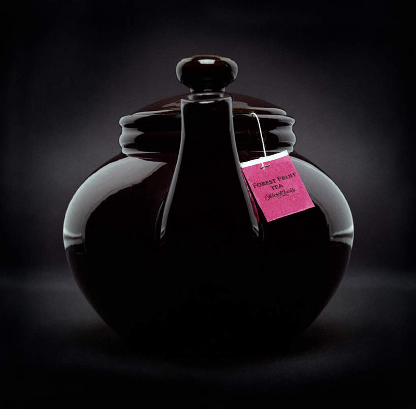 无人,横图,室内,特写,白天,正面,光晕,静物,阴影,黑色背景,影子,茶包,水壶,一个,摄影,影棚,单个,一支,彩图,影棚拍摄,拍摄