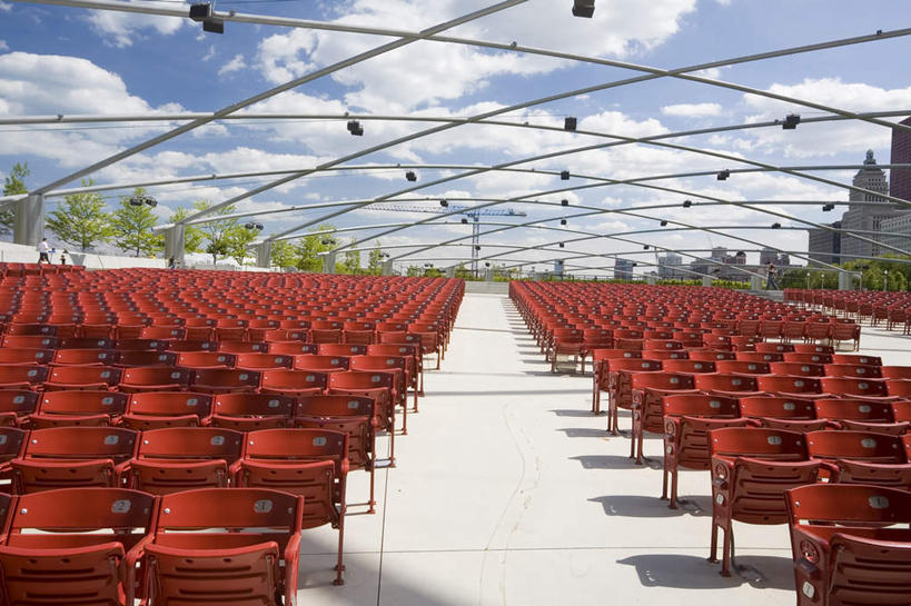 无人,横图,室外,白天,正面,度假,美景,树林,植物,城市风光,城市,椅子,美国,一排,许多,阴影,整齐,光线,影子,地平线,景观,云,云朵,辽阔,地面,云彩,娱乐,树,树木,排列,蓝色,绿色,白云,蓝天,天空,阳光,自然,天,享受,休闲,广阔,景色,放松,生长,晴朗,成长,一望无际,北美,北美洲,队列,延伸,美洲,伊利诺斯州,芝加哥,世界屠猪城,巨肩之城,劳动之城,伊利诺伊,伊利诺伊州,伊利诺州,天地相交,芝加哥市,芝城,林肯之地,北亚美利加洲,亚美利加洲,无边无际,一马平川,晴空,彩图