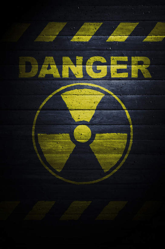 无人,竖图,室外,白天,正面,朦胧,模糊,英文,标志,图案,文字,字符,字母,警告,标识,黄色,黑色,警示,英文字母,禁止,提醒,核电站,提示,限制,伤害,危险,彩图