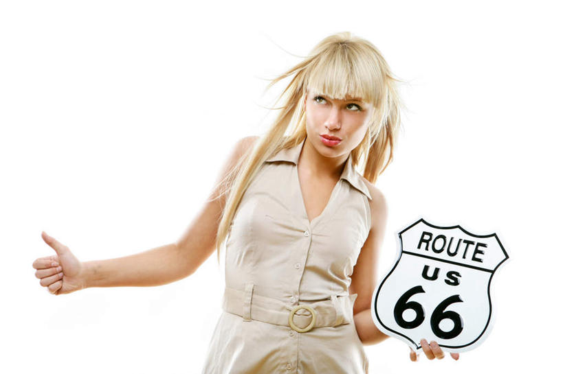 西方人,嘴,头发,一个人,伸展双臂,横图,室内,白天,白色背景,正面,指示牌,欧洲,欧洲人,仅一个年轻女性,仅一个女性,仅一个人,握,服装,测量,英文,标志,数字,文字,字符,字母,拿,拿着,注视,休闲装,标识,衣服,嘟嘴,观察,看,手势,休闲,休闲服,金色,撅嘴,竖,握着,摄影,阿拉伯数字,服饰,影棚,观看,翘,英文字母,察看,食指,关注,尺寸,丈量,数量,年轻女性,女人,女性,白种人,大拇指,嘴巴,嘴唇,敞开双臂,伸开双臂,展开双肩,张开手臂,张开双臂,半身,彩图,影棚拍摄,拍摄