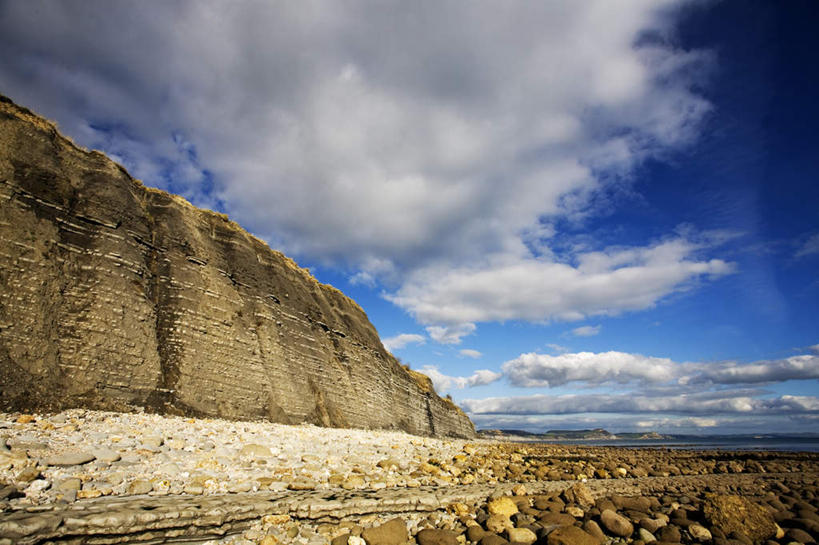 无人,横图,室外,白天,仰视,旅游,度假,荒凉,石头,美景,英国,欧洲,阴影,光线,石子,影子,荒野,景观,云,云朵,云彩,娱乐,英格兰,蓝色,白云,蓝天,天空,阳光,自然,天,享受,休闲,景色,放松,晴朗,西欧,自然风光,荒原,大不列颠,大不列颠及北爱尔兰联合王国,大不列颠联合王国,日不落英帝国,冷落,英吉利,荒芜,石块,岩石,晴空,彩图,低角度拍摄