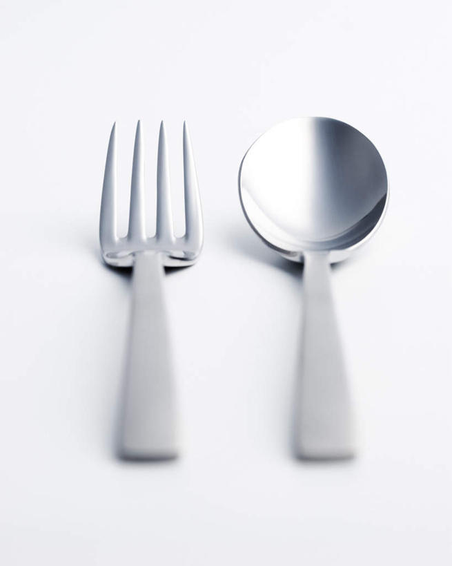 无人,竖图,俯视,室内,特写,白天,白色背景,静物,餐具,金属制品,金属,叉子,刀叉,刀子,勺子,调羹,汤匙,摄影,影棚,餐刀,餐叉,进餐用具,彩图,高角度拍摄,影棚拍摄,拍摄