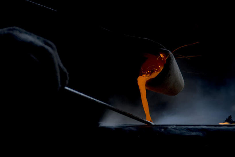 无人,工厂,横图,室内,夜晚,正面,热情,火,金属制品,融化,金属,火焰,燃烧,工业,熔化,产业,溶化,熔解,消溶,彩图,工地,制造厂