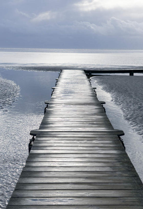 无人,竖图,室外,白天,正面,旅游,度假,海浪,海洋,美景,德国,欧洲,阴影,光线,木板,影子,景观,浪花,水平线,桥,辽阔,木桥,海平线,娱乐,栈桥,蓝色,蓝天,天空,阳光,自然,海水,天,享受,休闲,广阔,景色,放松,晴朗,人行桥,木板桥,一望无际,西欧,自然风光,海景,万里无云,德意志联邦共和国,石荷州,无边无际,一马平川,荷尔斯泰因,荷尔斯泰因州,石勒苏益格,大海,风浪,海,海水的波动,近岸浪,涌浪,晴空,晴空万里,彩图,水天相接,水天一线