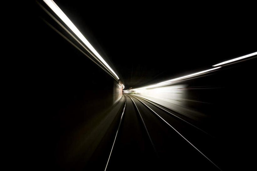 无人,横图,室内,夜晚,正面,度假,美景,城市风光,城市,火车,一辆,模糊,隧道,景观,娱乐,车,交通工具,享受,休闲,景色,放松,迅速,快速,地道,载具,含糊,恍惚,模胡,依稀,隐约,疾速,彩图