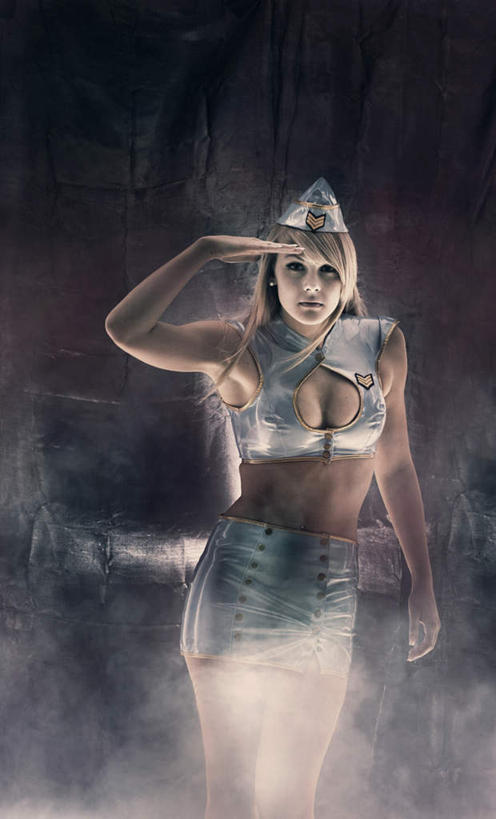 西方人,头发,一个人,站,举,竖图,室内,白天,正面,裙子,欧洲,欧洲人,仅一个年轻女性,仅一个女性,仅一个人,服装,朦胧,模糊,围绕,烟雾,注视,衣服,观察,看,托,站着,金色,遮,遮掩,短裙,摄影,服饰,影棚,缭绕,观看,半身裙,察看,掩盖,遮挡,衣着,穿着,关注,旋绕,遮盖,超短裙,掩饰,萦绕,衣饰,回绕,年轻女性,女人,女性,白种人,举起,举手,举着,向上举,向上伸,向上托,站立,半身,彩图,影棚拍摄,拍摄