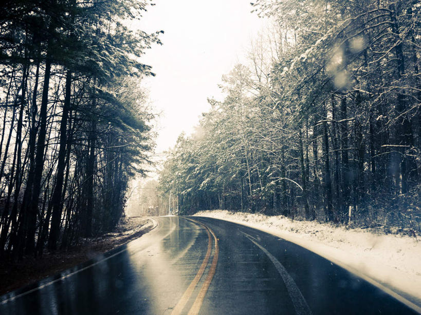 无人,横图,室外,白天,正面,旅游,度假,美景,雪,植物,大雪,道路,路,公路,美国,一排,许多,朦胧,模糊,整齐,积雪,景观,雪景,冬季,冬天,分界线,停车线,交通,很多,娱乐,树,树木,排列,绿色,天空,自然,天,享受,休闲,景色,放松,寒冷,生长,潮湿,成长,车行道,车行道分界线,笔直,北美,北美洲,队列,自然风光,延伸,标线,美洲,车行线,北亚美利加洲,亚美利加洲,严寒,湿润,笔挺,延长,马路,彩图