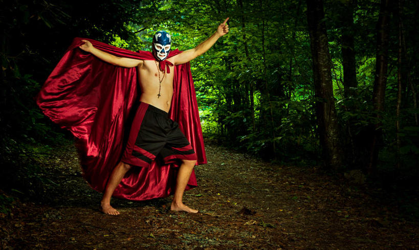 西方人,一个人,站,拉,伸展双臂,横图,室外,白天,正面,旅游,度假,神秘,美景,森林,树林,植物,欧洲,欧洲人,仅一个男性,仅一个人,光线,面具,景观,注视,娱乐,树,树木,仅一个年轻男性,一个,红色,绿色,自然,观察,看,站着,一件,享受,休闲,披风,景色,放松,生长,单个,成长,观看,诡异,察看,关注,秘密,自然风光,奥秘,男人,男性,年轻男性,白种人,敞开双臂,伸开双臂,展开双肩,站立,张开手臂,张开双臂,彩图,全身