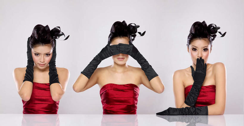 东方人,手,三个人,坐,举,横图,室内,白天,正面,裙子,兴奋,神秘,热情,桌子,亚洲,阴影,连衣裙,装饰,反射,影子,办公桌,墙,开放,注视,黄种人,墙壁,墙面,红色,黑色,手套,观察,看,托,健康,温暖,手部,奔放,活力,积极,激情,遮,遮掩,朝气,观看,保暖,严肃,华丽,暖色,吉祥,点缀,察看,掩盖,遮挡,放着,生命,御寒,庄重,关注,发髻,饱满,含蓄,遮盖,衬托,美观,雅致,雅观,掩饰,沉静,革命,热烈,赤色,中间色,充实,斗志,喜气,主动,年轻女性,女人,女性,亚洲人,举起,举手,举着,向上举,向上伸,向上托,坐着,半身,彩图,欢乐