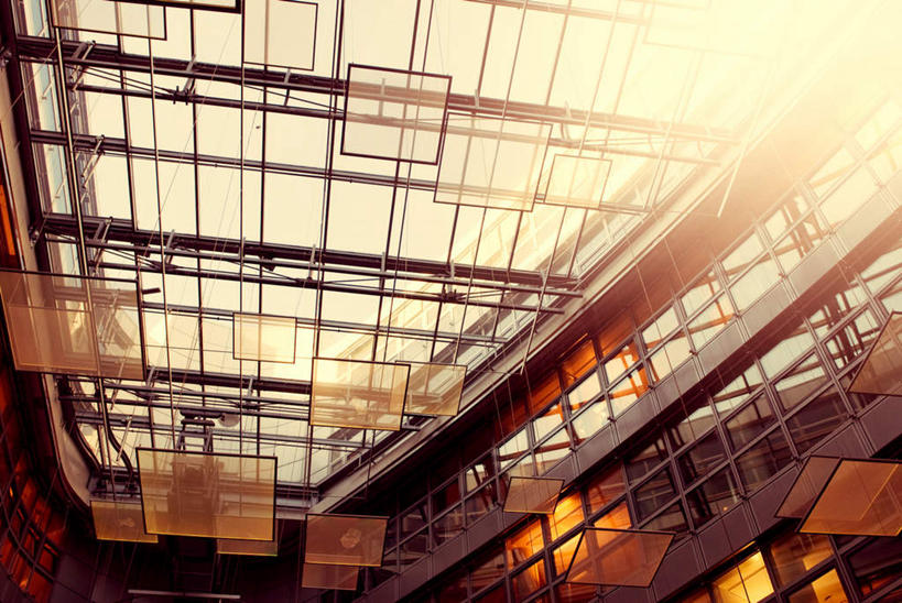 无人,高楼大厦,横图,室内,白天,仰视,度假,美景,窗户,城市风光,城市,大厦,建筑,摩天大楼,金属制品,阴影,朦胧,模糊,光线,结构,钢铁,金属,影子,景观,构造,娱乐,建设,黄色,阳光,框架,享受,休闲,景色,放松,组织,机关,彩图,低角度拍摄,大楼,高层建筑,高楼,摩天楼