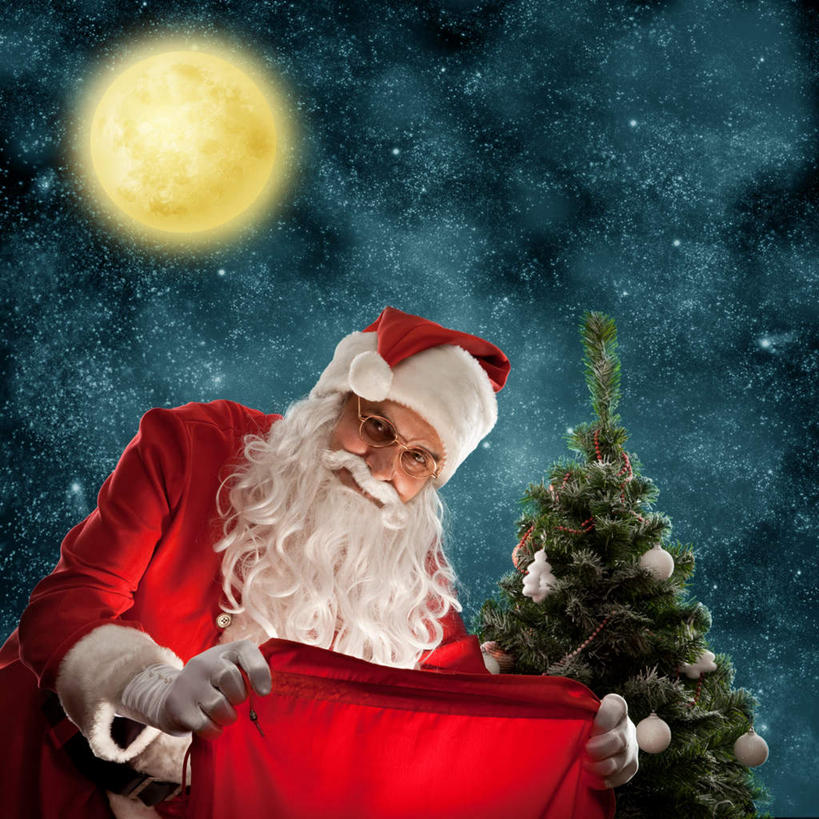 西方人,胡须,一个人,坐,方图,室内,白天,正面,民族服装,植物,帽子,欧洲,欧洲人,仅一个男性,仅一个人,圣诞老人,眼镜,月亮,圣诞树,月光,注视,树,树木,红色,蓝色,绿色,蓝天,天空,自然,天,观察,看,仅一个老年男性,圣诞帽,生长,成长,观看,明亮,察看,关注,圣诞服,近视眼镜,棉帽,皎洁,老年男性,男人,男性,白种人,胡子,络腮胡,坐着,半身,彩图,传统服装,民俗服