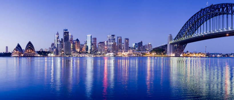 无人,高楼大厦,横图,室外,白天,正面,度假,湖,湖泊,美景,水,城市风光,标志建筑,城市,大厦,地标,建筑,摩天大楼,澳大利亚,湖面,景观,水流,水面,娱乐,建设,蓝色,倒影,蓝天,天空,黄昏,湖水,天,享受,休闲,景色,放松,晴朗,倒映,大洋洲,悉尼,澳洲,悉尼大桥,海港大桥,悉尼海港大桥,万里无云,南方大陆,澳大利亚联邦,反照,薄暮,晴空,晴空万里,彩图,傍晚,大楼,高层建筑,高楼,摩天楼