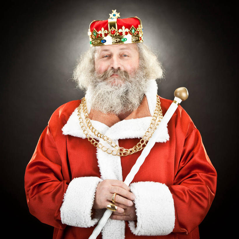 西方人,一个人,站,方图,室内,白天,正面,民族服装,爱情,皇冠,项链,欧洲,欧洲人,仅一个男性,仅一个人,握,黑色背景,浪漫,拿,拿着,注视,装饰品,红色,戒指,饰品,首饰,观察,看,站着,仅一个老年男性,恩爱,握着,摄影,影棚,观看,信物,权威,察看,权利,象征,国王,高贵,关注,法杖,地位,权力,统治,手饰,权杖,权势,权位,老年男性,男人,男性,白种人,王冠,站立,半身,彩图,影棚拍摄,传统服装,民俗服,拍摄