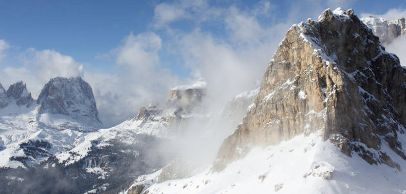 无人,横图,室外,白天,正面,旅游,度假,美景,山,雪,雪山,大雪,意大利,欧洲,阿尔卑斯山,阴影,光线,影子,冰,积雪,景观,山峰,雪景,云,云朵,冬季,冬天,山峦,云彩,娱乐,蓝色,白云,蓝天,天空,阳光,自然,天,享受,休闲,景色,放松,寒冷,晴朗,冰冷,南欧,自然风光,阿尔卑斯山脉,意大利共和国,严寒,冰凉,酷寒,凛冽,凛凛,极冷,威内托,威内托大区,多洛米蒂山脉,贝卢诺,贝卢诺省,晴空,彩图,波尔萨诺,博尔扎诺,特伦托自治省