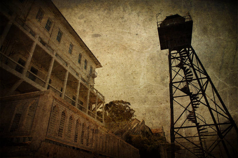 无人,家,栏杆,横图,室外,白天,仰视,旅游,度假,植物,标志建筑,地标,建筑,美国,阴影,电力,光线,钢材,电缆,电线,影子,支架,房屋,屋子,云,云朵,围栏,云彩,娱乐,电塔,建设,护栏,楼房,架子,住宅,树,树木,蓝色,绿色,白云,蓝天,天空,阳光,自然,天,享受,休闲,旅游胜地,放松,生长,能源,晴朗,成长,支撑,资源,北美,北美洲,加利福尼亚,美洲,供电设备,加州,高压电塔,高压输电线,加利福尼亚州,金州,黄金州,北亚美利加洲,亚美利加洲,高压电线塔,高压塔,恶魔岛,旧金山湾,晴空,彩图,低角度拍摄,房子,美利坚合众国