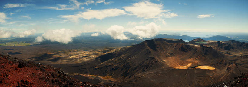 无人,横图,全景,室外,白天,正面,旅游,度假,草地,草坪,石头,美景,山,山脉,天际线,植物,新西兰,阴影,光线,石子,影子,景观,山峰,云,云朵,山峦,云彩,娱乐,草,蓝色,绿色,白云,蓝天,天空,阳光,自然,群山,天,享受,休闲,景色,放松,晴朗,国家公园,自然风光,大洋洲,纽西兰,长白云之乡,东加里罗国家公园,汤加里罗国家公园,石块,岩石,晴空,彩图