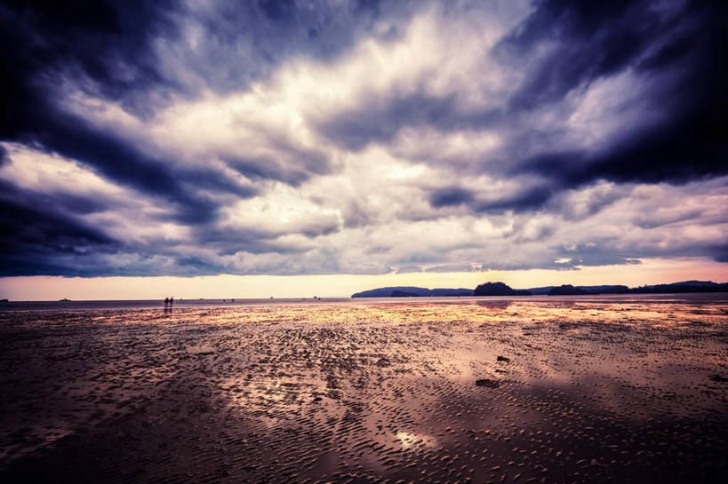 无人,横图,室外,白天,正面,旅游,度假,海浪,海洋,美景,沙滩,山,山脉,泰国,亚洲,沙子,海岸,景观,浪花,山峰,乌云,云,阴天,云朵,沙地,山峦,云彩,娱乐,天空,自然,海水,群山,天,享受,休闲,景色,放松,东南亚,昏暗,阴沉,自然风光,海景,泰王国,奥南湾,甲米,甲米府,大海,风浪,海,海水的波动,海滩,近岸浪,涌浪,彩图