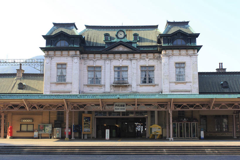 无人,家,横图,室外,白天,正面,度假,美景,城市风光,城市,车站,福冈县,日本,亚洲,阴影,时间,光线,时钟,影子,房屋,屋子,景观,钟楼,站台,计时,娱乐,楼房,月台,住宅,蓝色,蓝天,天空,阳光,钟表,天,享受,休闲,表,瓦房,景色,放松,晴朗,东亚,万里无云,福冈,日本国,九州本岛,九州,九州岛,九州地方,北九州市,塔钟,北九州,钟,晴空,晴空万里,彩图,房子,门司港站,门司区