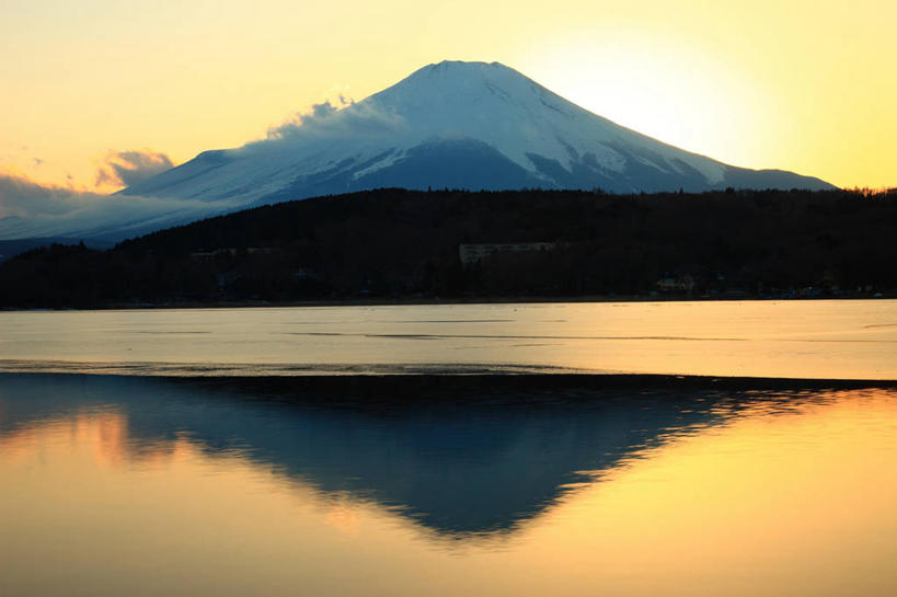 无人,横图,室外,白天,正面,旅游,度假,湖,湖泊,火山,美景,日落,山,水,雪,雪山,大雪,富士山,日本,亚洲,冰,湖面,积雪,景观,山峰,水流,水面,晚霞,霞光,雪景,冬季,冬天,落日,山峦,娱乐,倒影,自然,黄昏,湖水,享受,休闲,景色,彩霞,放松,寒冷,淡水湖,冰冷,倒映,自然风光,东亚,本州,本州岛,日本国,中部地方,山梨,山梨县,严寒,冰凉,酷寒,凛冽,凛凛,极冷,富士五湖,山中湖,夕照,反照,薄暮,活火山,夕阳,彩图,傍晚,南都留郡,斜阳,富士河口湖町