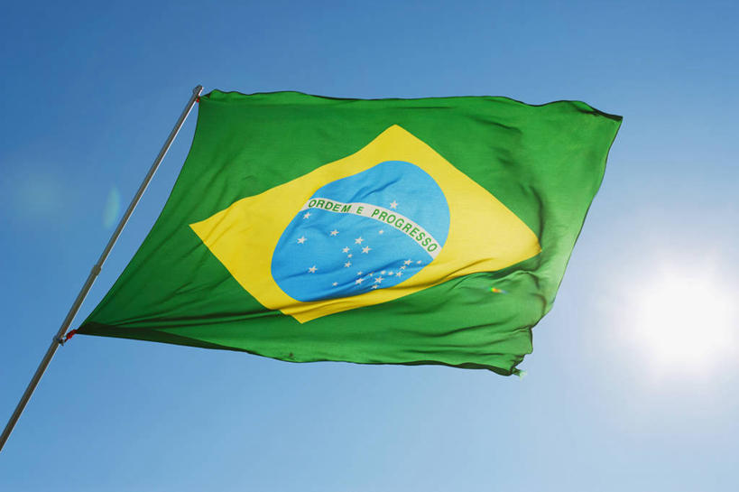 无人,横图,室外,特写,白天,仰视,静物,旗帜,国旗,一面,阴影,飘扬,光线,英文,标志,图形,文字,影子,字符,字母,几何,标识,黄色,蓝色,绿色,蓝天,天空,阳光,天,球体,晴朗,飘逸,英文字母,数学,飞扬,万里无云,旗,晴空,晴空万里,彩图,低角度拍摄,巴西国旗,几何图形,立体几何,立体图形
