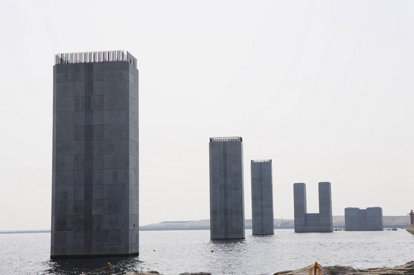 无人,横图,室外,白天,正面,度假,海浪,海洋,美景,城市风光,城市,大桥,立交桥,桥梁,景观,浪花,高架,斜拉桥,桥,娱乐,天空,海水,天,享受,休闲,景色,放松,海景,大海,风浪,海,海水的波动,近岸浪,涌浪,彩图