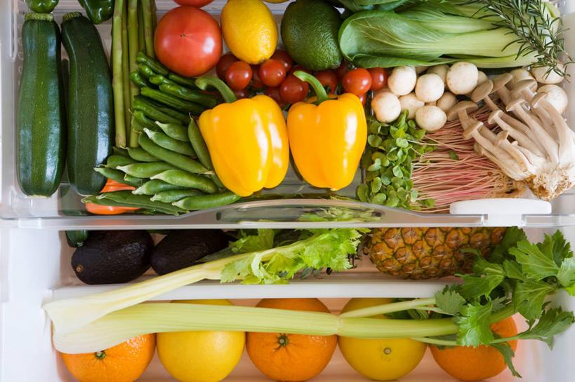 无人,横图,俯视,室内,特写,白天,菠萝,黄瓜,辣椒,芦笋,芹菜,蔬菜,西红柿,水果,一堆,许多,阴影,堆叠,堆积,新鲜,反射,电器,影子,冰箱,菌菇,生食,食品,果实,很多,菌类,蔬果,冷冻,冷柜,食物,黄色,容器,冷藏柜,酪梨,鳄梨,食用菌,有机食品,绿色食品,冷藏,储藏,堆,油梨,家电,家用电器,真菌,储存,彩椒,辣角,红海椒,大椒,辣虎,广椒,樟梨,酸橙,保鲜,代代,牛油果,凤梨,橙子,橙,猪尾巴,药芹,药鸡豆子,洋柿子,甜椒,水芹,柿子椒,石刁柏,青瓜,蚂蚁杆,龙须菜,狼尾巴根,辣子,胡瓜,旱芹,海椒,柑仔蜜,番茄,番椒,灯笼椒,臭柿,彩图,高角度拍摄,六月柿,贮存,喜报三元