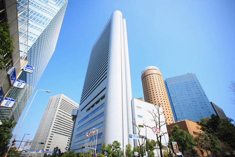 无人,高楼大厦,横图,室外,白天,仰视,度假,美景,植物,城市风光,城市,大厦,建筑,路灯,摩天大楼,照明,日本,亚洲,阴影,光线,影子,景观,建筑群,灯光,娱乐,建设,灯,树,树木,蓝色,绿色,蓝天,天空,阳光,自然,天,享受,休闲,景色,放松,大阪,生长,晴朗,成长,照亮,照明设备,东亚,本州,万里无云,大阪府,本州岛,日本国,近畿地方,近畿,梅田,北区,晴空,晴空万里,彩图,低角度拍摄,大楼,高层建筑,高楼,摩天楼