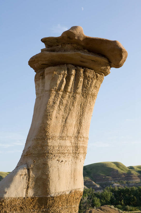 无人,竖图,室外,白天,仰视,旅游,度假,石头,美景,加拿大,阴影,光线,纹路,石子,纹理,影子,景观,娱乐,蓝色,蓝天,天空,阳光,自然,天,享受,休闲,景色,放松,晴朗,北美,北美洲,自然风光,美洲,阿尔伯塔省,万里无云,阿尔伯塔,肌理,北亚美利加洲,亚美利加洲,艾伯塔,艾伯塔省,亚伯达,石块,岩石,晴空,晴空万里,彩图,低角度拍摄,阿省,艾省,亚伯达省,亚省