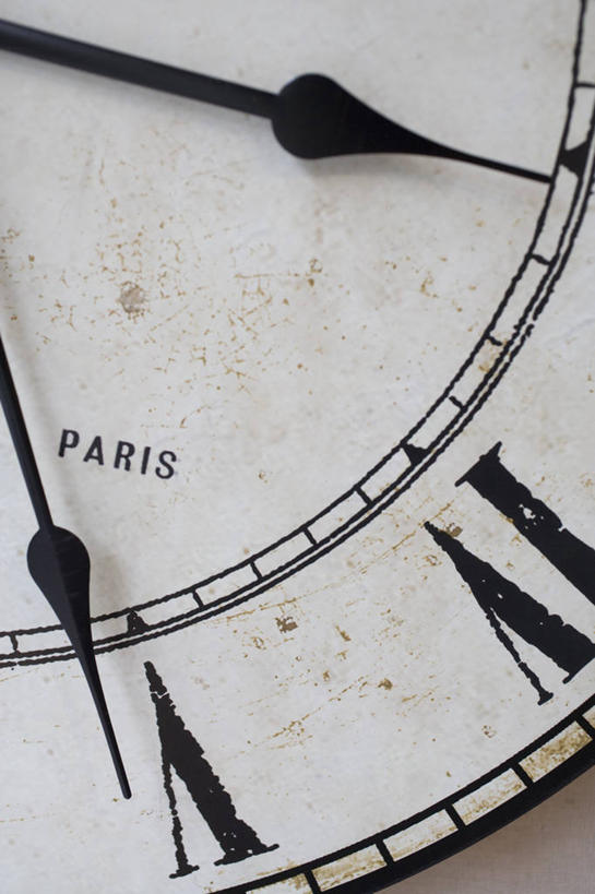 无人,竖图,室内,特写,白天,正面,静物,时间,英文,标志,时钟,数字,文字,字符,字母,罗马数字,计时,标识,一个,挂钟,钟表,表,单个,英文字母,钟,彩图