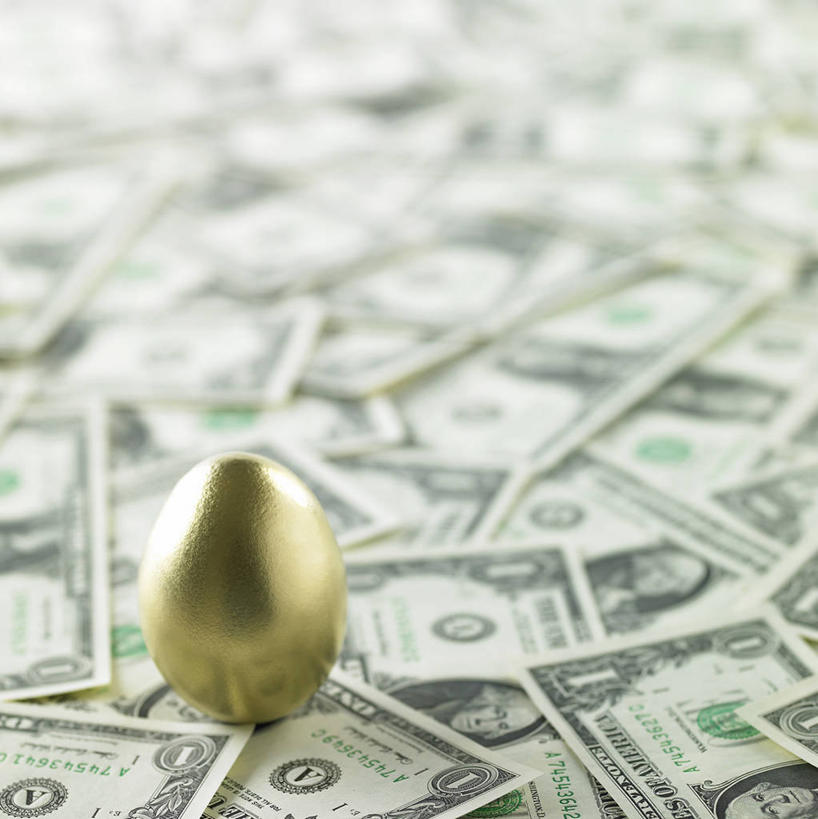 无人,竖图,俯视,室内,特写,白天,钱,美元,静物,一堆,许多,阴影,堆叠,堆积,朦胧,模糊,反射,钱币,影子,蛋,很多,美金,一个,钞票,金融,纸币,经济,单个,堆,美圆,金蛋,流通,纸钞,贸易,卵,货币,现金,彩图,高角度拍摄