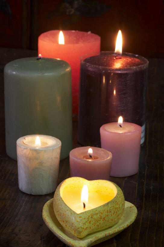 无人,竖图,室内,特写,白天,正面,爱情,热情,火,蜡烛,爱心,火焰,浪漫,燃烧,香薰,温暖,温馨,心形,恩爱,放松,芳香疗法,摄影,影棚,和睦,舒心,舒缓,养颜,减压,烛炬,香薰疗法,心型,彩图,影棚拍摄,拍摄,香薰蜡烛,融洽