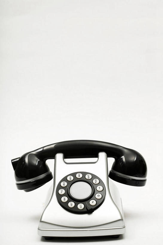 无人,打电话,竖图,室内,特写,白天,白色背景,正面,静物,电话,阴影,反射,影子,通讯设备,一个,话筒,电话线,摄影,影棚,单个,固定电话,交流,电话机,沟通,通话,彩图,影棚拍摄,拍摄