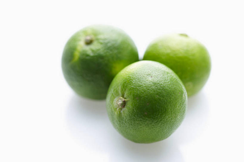 无人,横图,室内,特写,白天,白色背景,正面,水果,阴影,新鲜,反射,影子,生食,食品,果实,食物,三个,摄影,有机食品,绿色食品,影棚,酸橙,代代,橙子,橙,彩图,影棚拍摄,拍摄