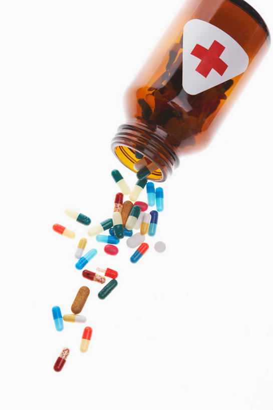 无人,竖图,室内,特写,白天,白色背景,正面,安全,静物,一堆,许多,堆叠,堆积,药剂,防护,很多,胶囊,药品,治疗,摄影,影棚,堆,保护,红十字,药物,医疗,保险,预防,平安,彩图,影棚拍摄,拍摄