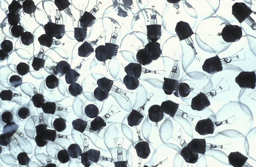 无人,横图,室内,特写,白天,白色背景,正面,静物,照明,一堆,许多,堆叠,堆积,灯泡,很多,灯,灯具,摄影,白炽灯,影棚,堆,照亮,照明工具,白炽灯泡,彩图,影棚拍摄,拍摄