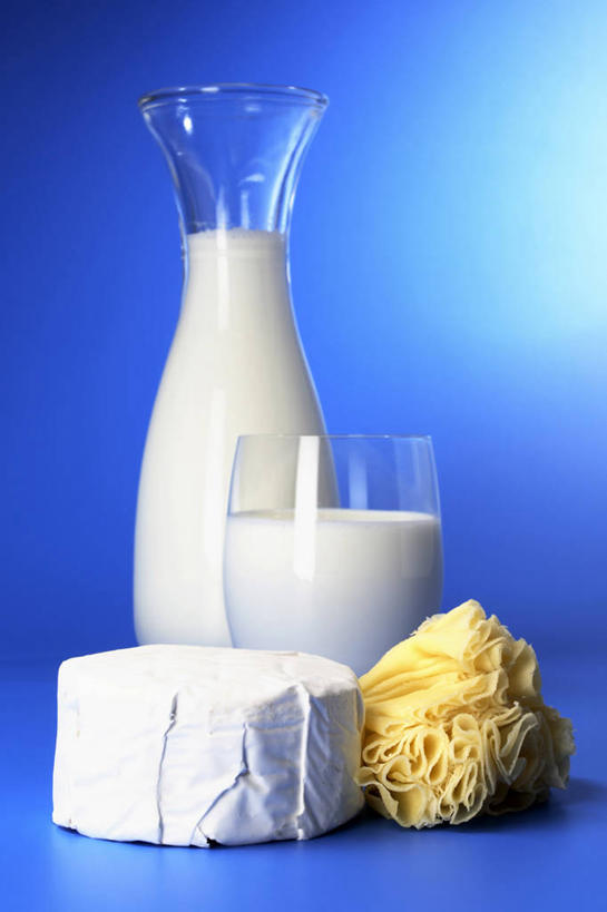 奶酪,牛奶,无人,竖图,室内,特写,白天,正面,杯子,阴影,蓝色背景,反射,罐子,影子,干酪,起司,饮品,芝士,营养,玻璃制品,饮料,一个,玻璃瓶,瓶子,水杯,乳酪,摄影,影棚,单个,乳制品,奶,牛乳,发酵,安神,玻璃杯,彩图,影棚拍摄,拍摄