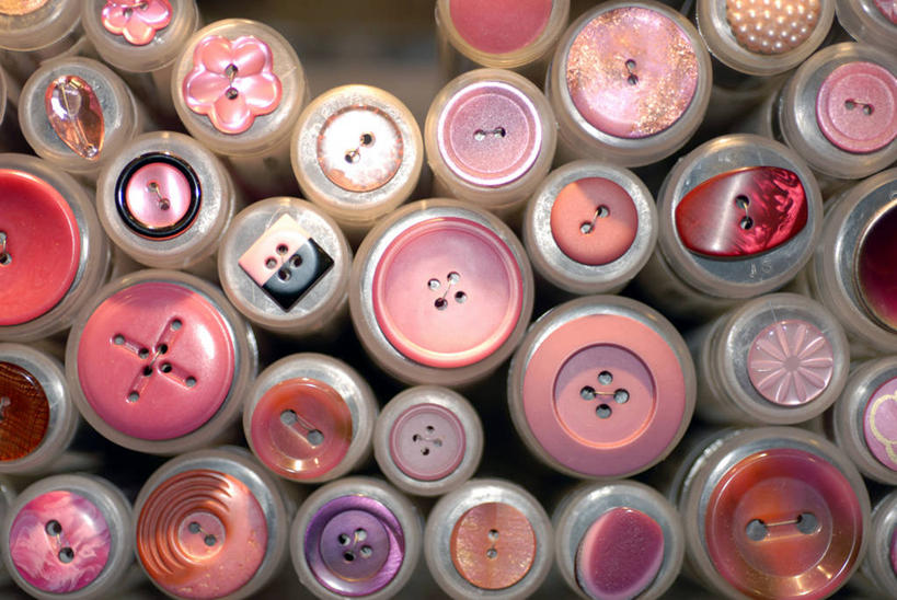 无人,横图,俯视,室内,特写,白天,静物,一排,许多,阴影,整齐,并列,并排,反射,影子,很多,纽扣,排列,钮扣,队列,平行,彩图,高角度拍摄