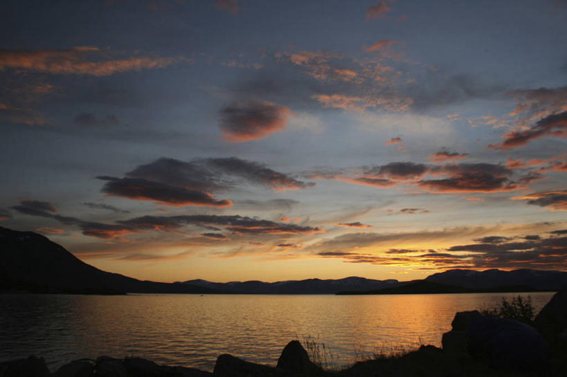 无人,横图,室外,白天,正面,旅游,度假,湖,湖泊,美景,山,山脉,水,瑞典,欧洲,中国,亚洲,波纹,湖面,景观,山峰,水流,水面,涟漪,山峦,背光,娱乐,浙江,古镇,浙江省,倒影,水纹,自然,波浪,湖水,群山,享受,休闲,景色,放松,倒映,斯堪的纳维亚,自然风光,北欧,斯堪的那维亚,斯堪的那维亚半岛,斯堪的纳维亚半岛,逆光,东亚,西塘,中华人民共和国,华东地区,水晕,浙,嘉兴,嘉兴市,瑞典王国,反照,西塘古镇,西塘镇,彩图