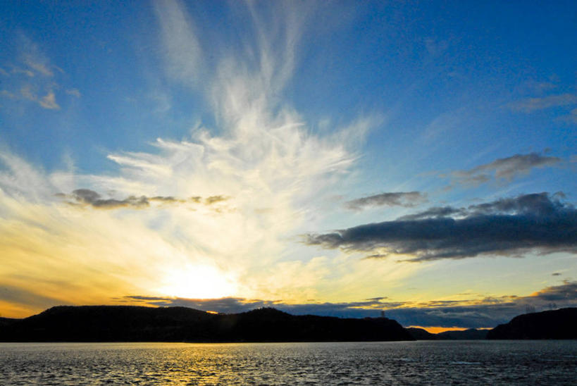 无人,横图,室外,白天,仰视,旅游,度假,岛屿,海浪,海洋,美景,日落,加拿大,岛,景观,浪花,晚霞,霞光,落日,娱乐,自然,海水,黄昏,享受,休闲,景色,彩霞,放松,北美,北美洲,自然风光,美洲,海景,省会,北亚美利加洲,亚美利加洲,魁北克,魁北克城,魁北克省,魁北克市,夕照,薄暮,大海,风浪,海,海水的波动,近岸浪,列岛,群岛,涌浪,诸岛,夕阳,彩图,低角度拍摄,傍晚,古壁省,魁省,斜阳